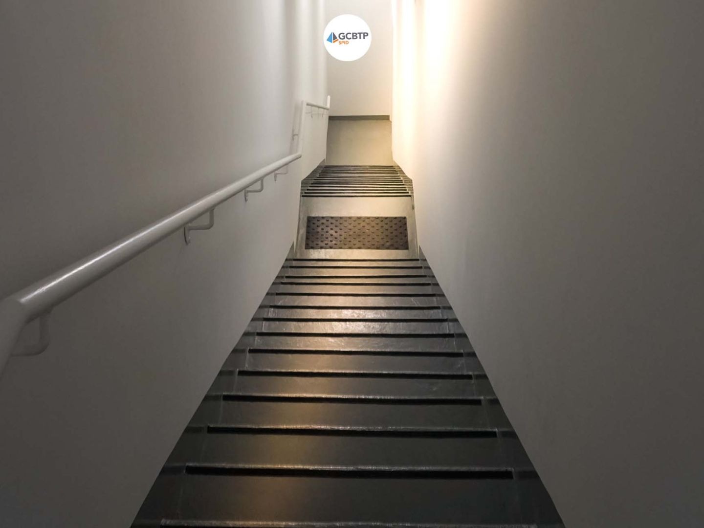 Logo Haussmann – Création d’un escalier d’évacuation